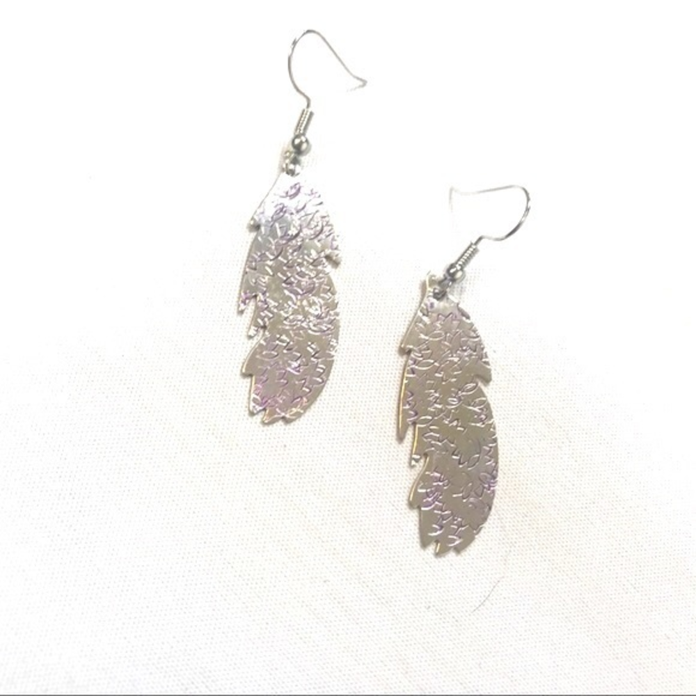 Handmade stamped silver tone‎ boho feather stainless steel hook earrings